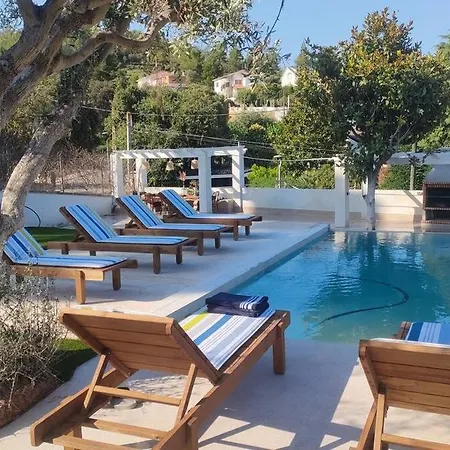 Hermosa En Sentiu Villa *