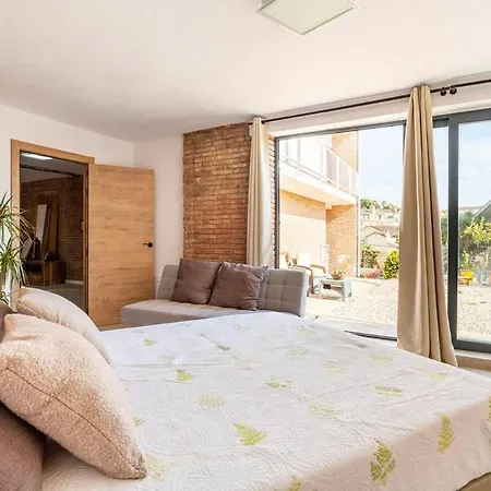 Villa Hermosa En Sentiu Gava