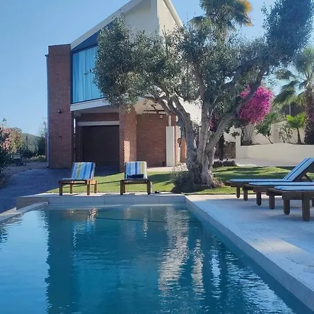Hermosa En Sentiu Villa *